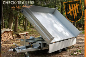 HTK 2700.31 Humbaur | Dreiseitenkipper, Handpumpe, 3S-Kipper, Bohlenschacht, 6 Anbinderinge, 2700kg/1840kg Nutzlast•